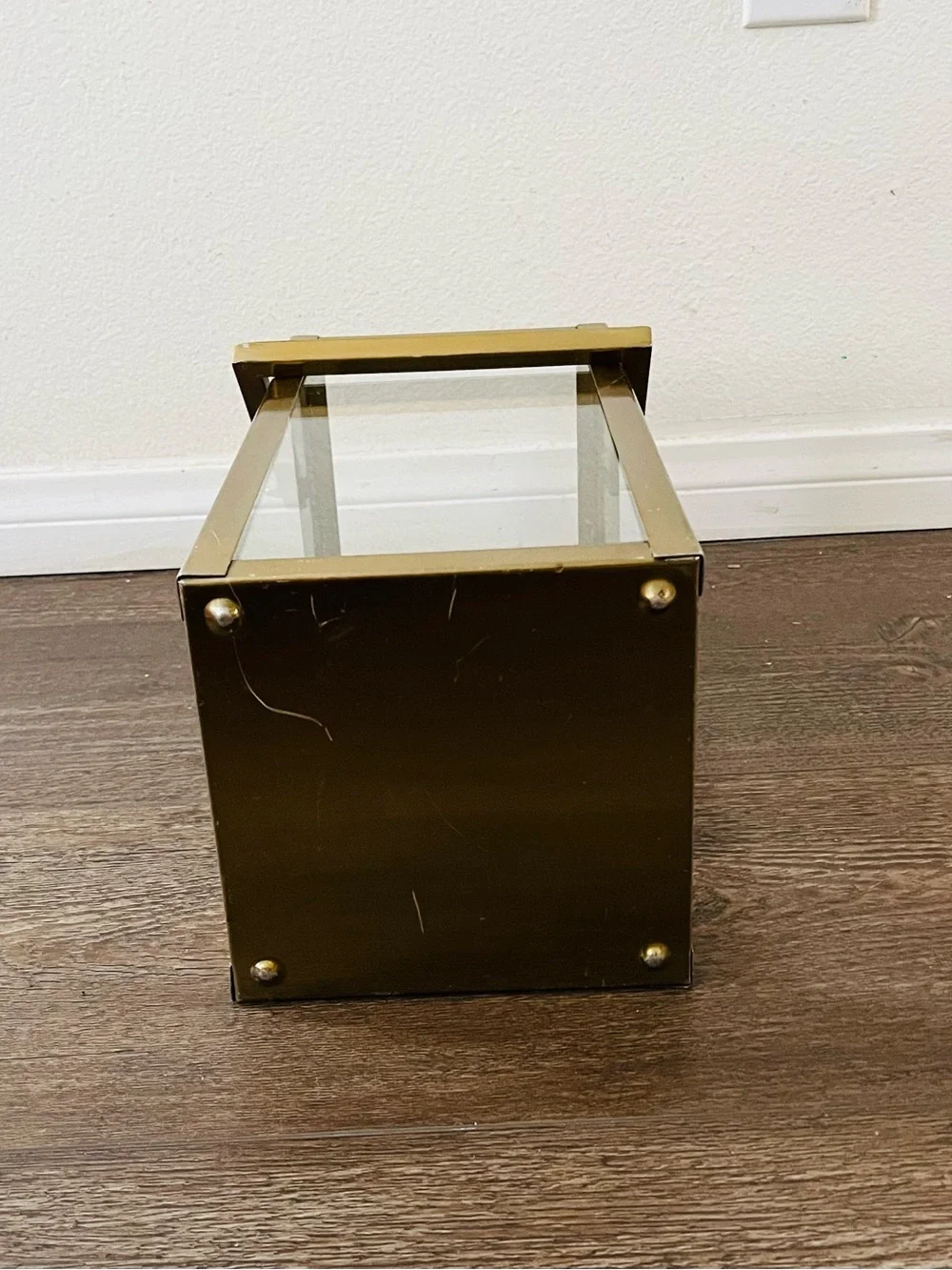 N/A elegant gold